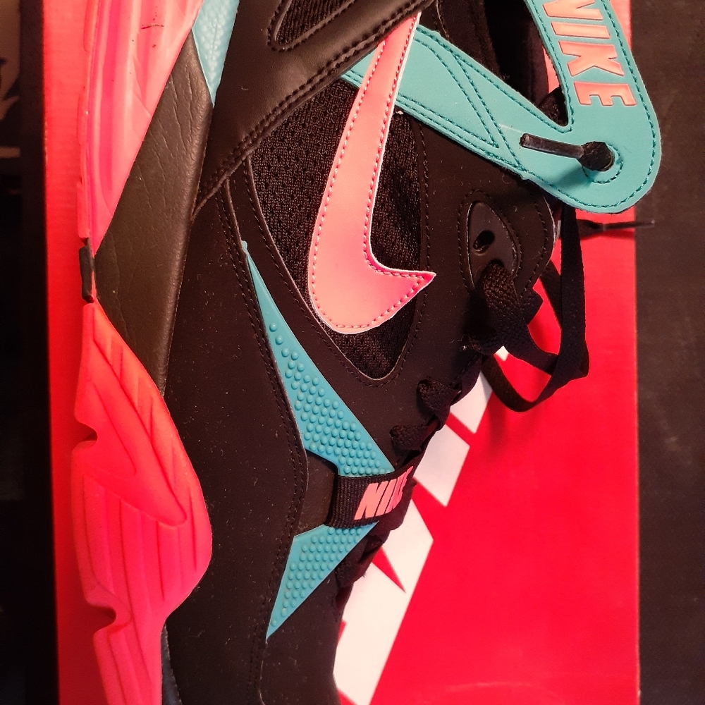Nike bo Jackson